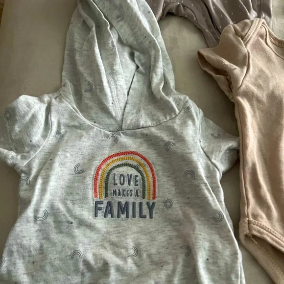 BabyBoy NB 0-3 🤍🤎 - Picture 3 of 4